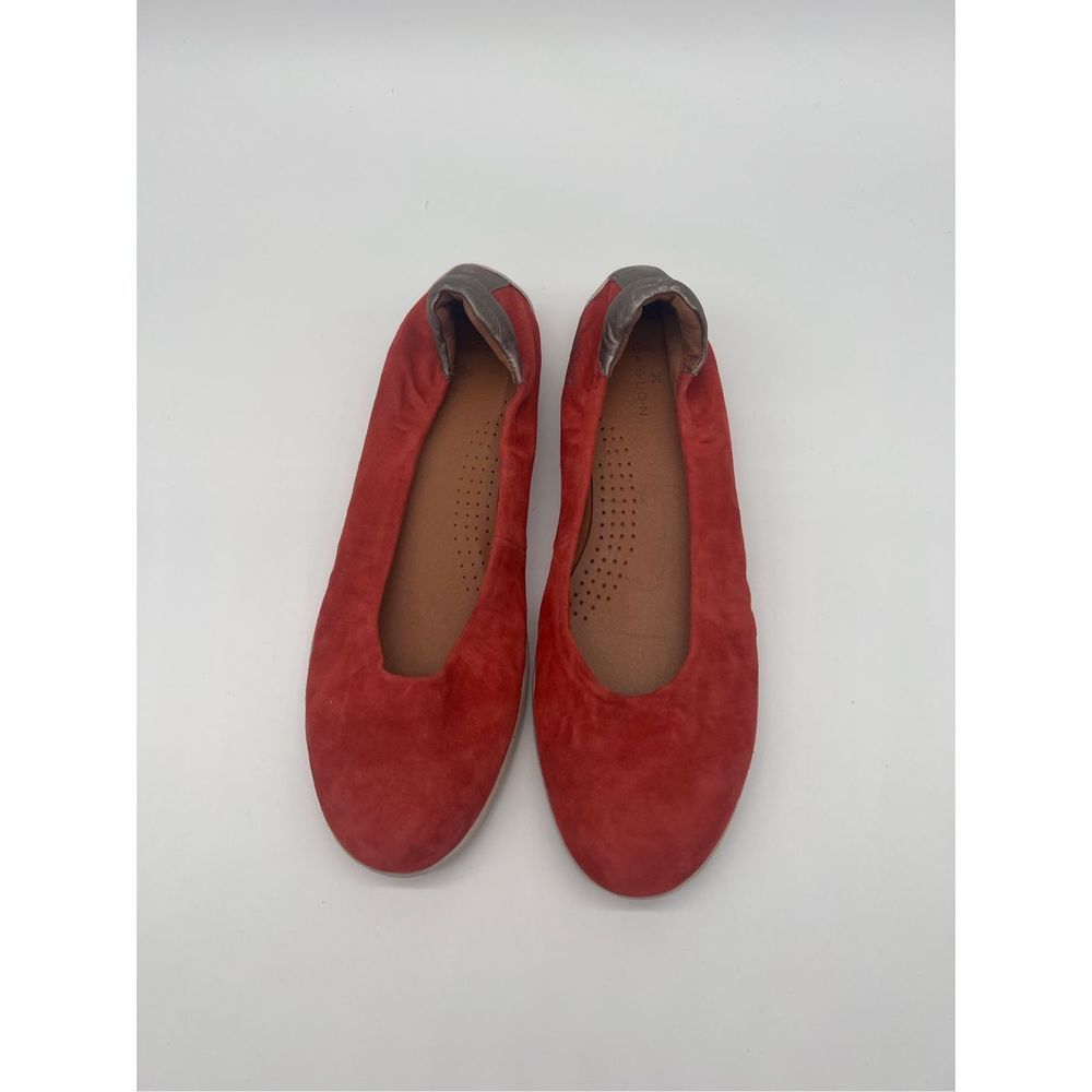 Caslon Bella Flats  